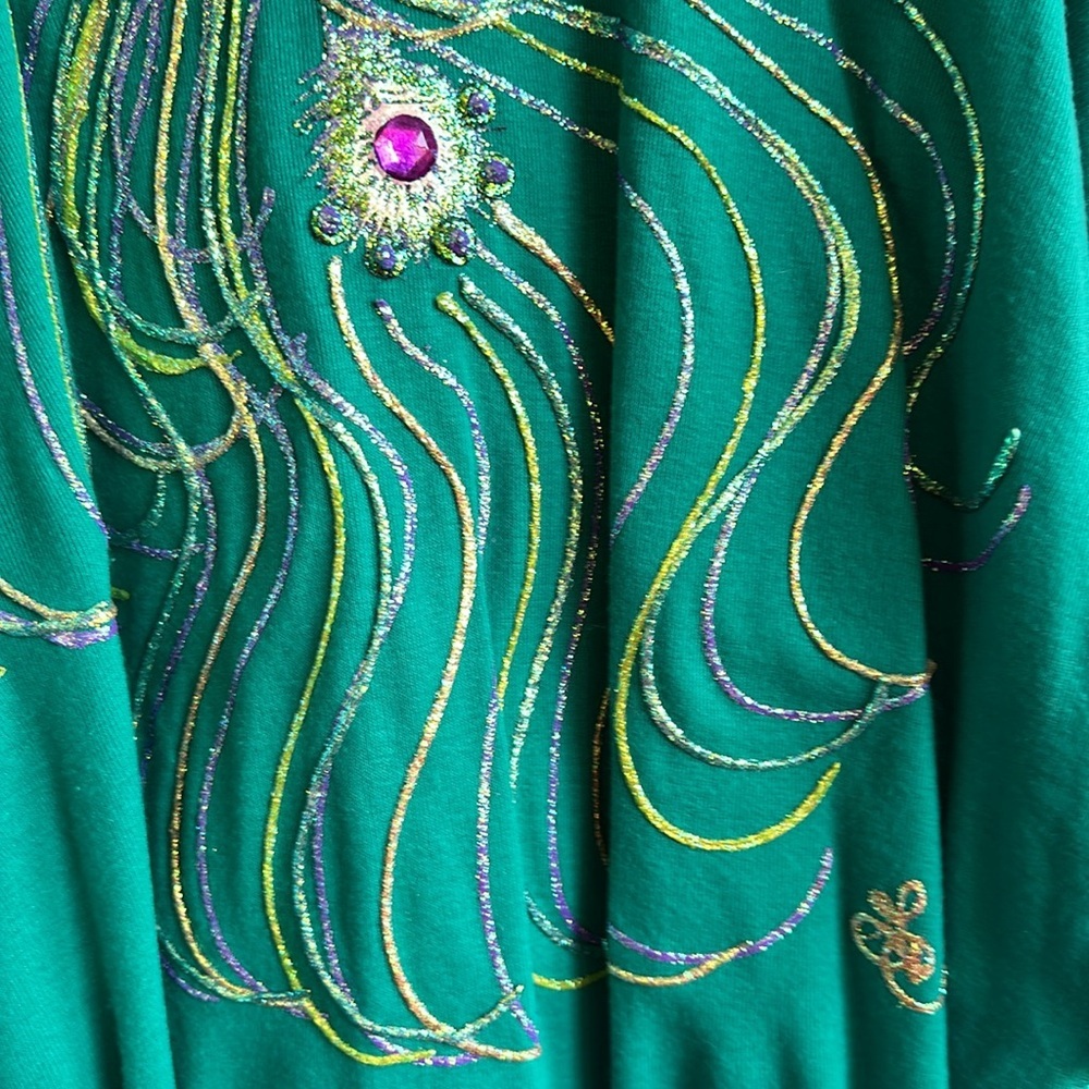 Expressions green acrylic ruffled edge top with bling, size XL - Picture 9 of 9